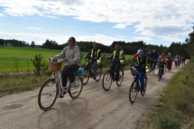 Zdjęcia z rajdu rowerowego i pikniku