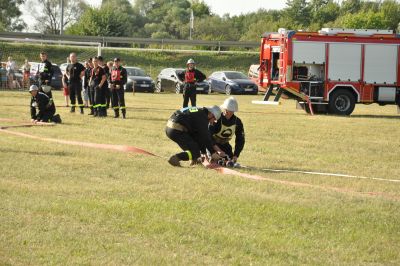 Zawody sportowo-pożarnicze - zdjęcie nr 16