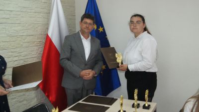 Zdjęcie ze spotkania z wzorowymi uczniami