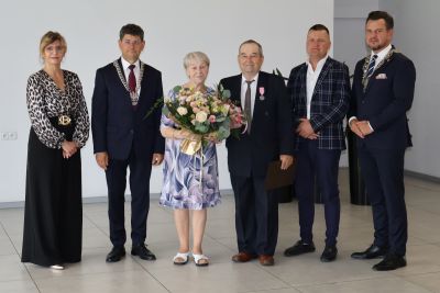 Zdjęcie z obchodów jubileuszu 50-lecia pożycia małżeńskiego