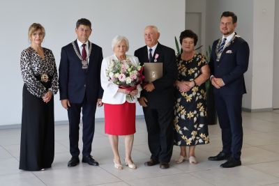 Zdjęcie z obchodów jubileuszu 50-lecia pożycia małżeńskiego