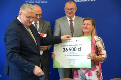 Zdjęcie z podpisania umowy o dofinansowanie