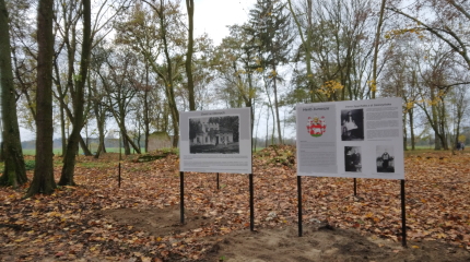 Pięknieje park w Oborach