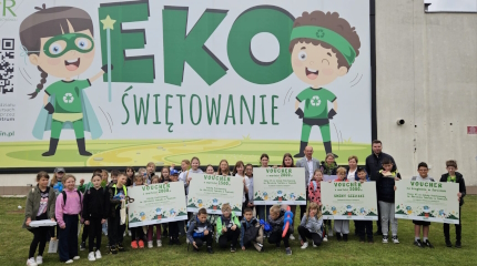 Grupowe zdjęcie laureatów