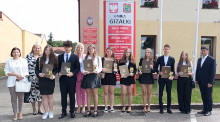 Zdjęcie grupowe ze spotkania z "Wzorowymi Uczniami"